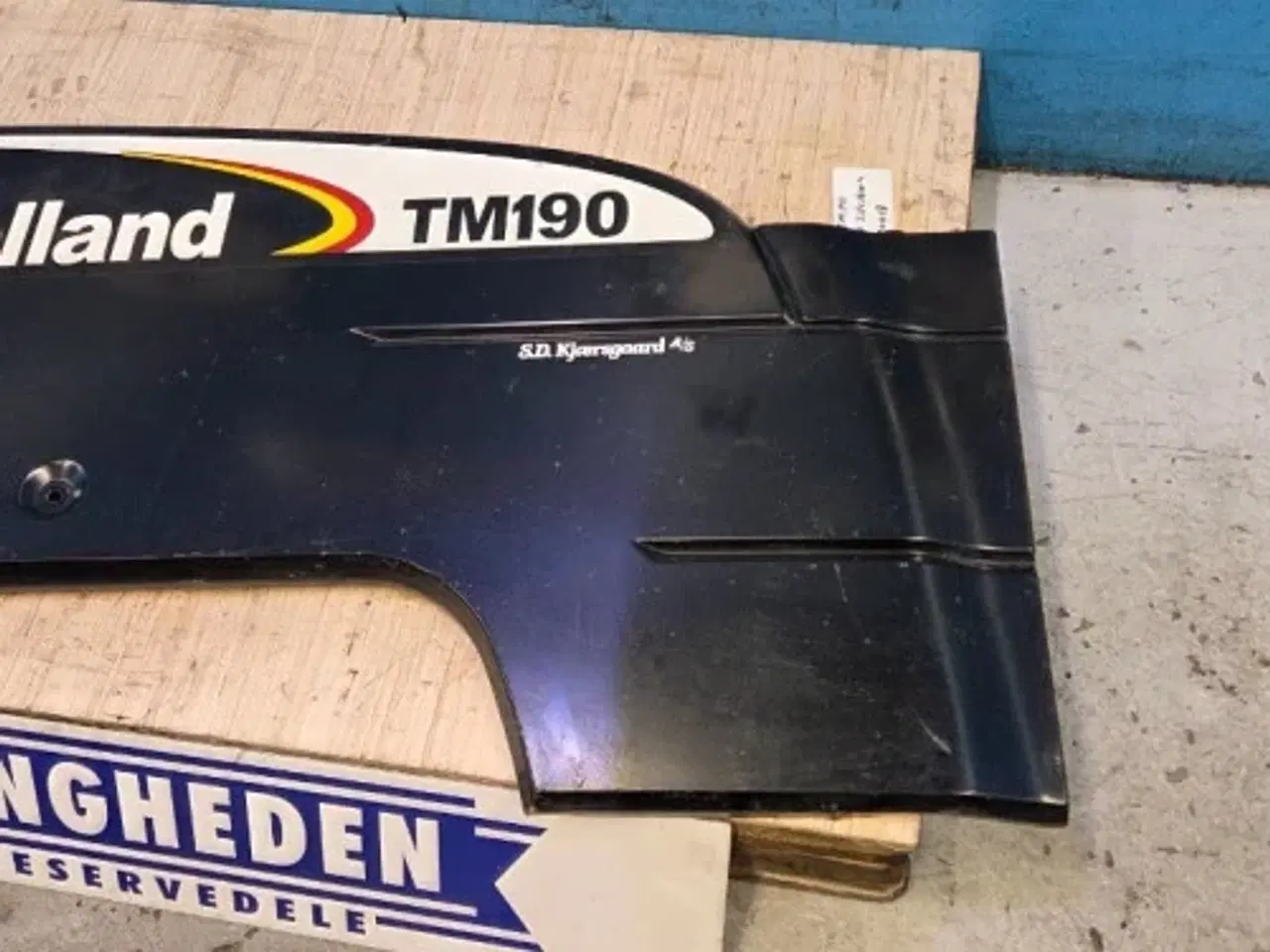 Billede 10 - New Holland TM190 Sideskærm R. 82020018