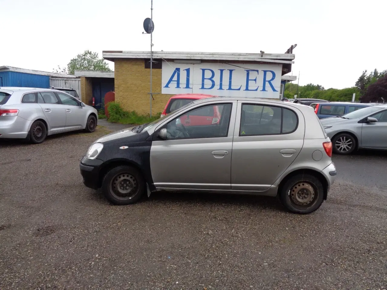 Billede 1 - Toyota Yaris 1,3 DL