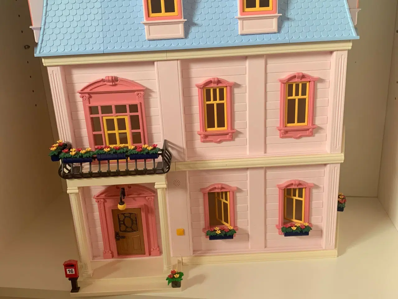 Billede 2 - Playmobil hus 