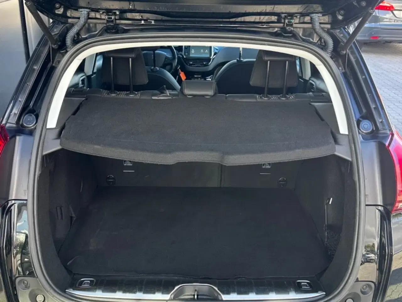 Billede 5 - Peugeot 2008 1,2 e-THP 110 Allure Sky