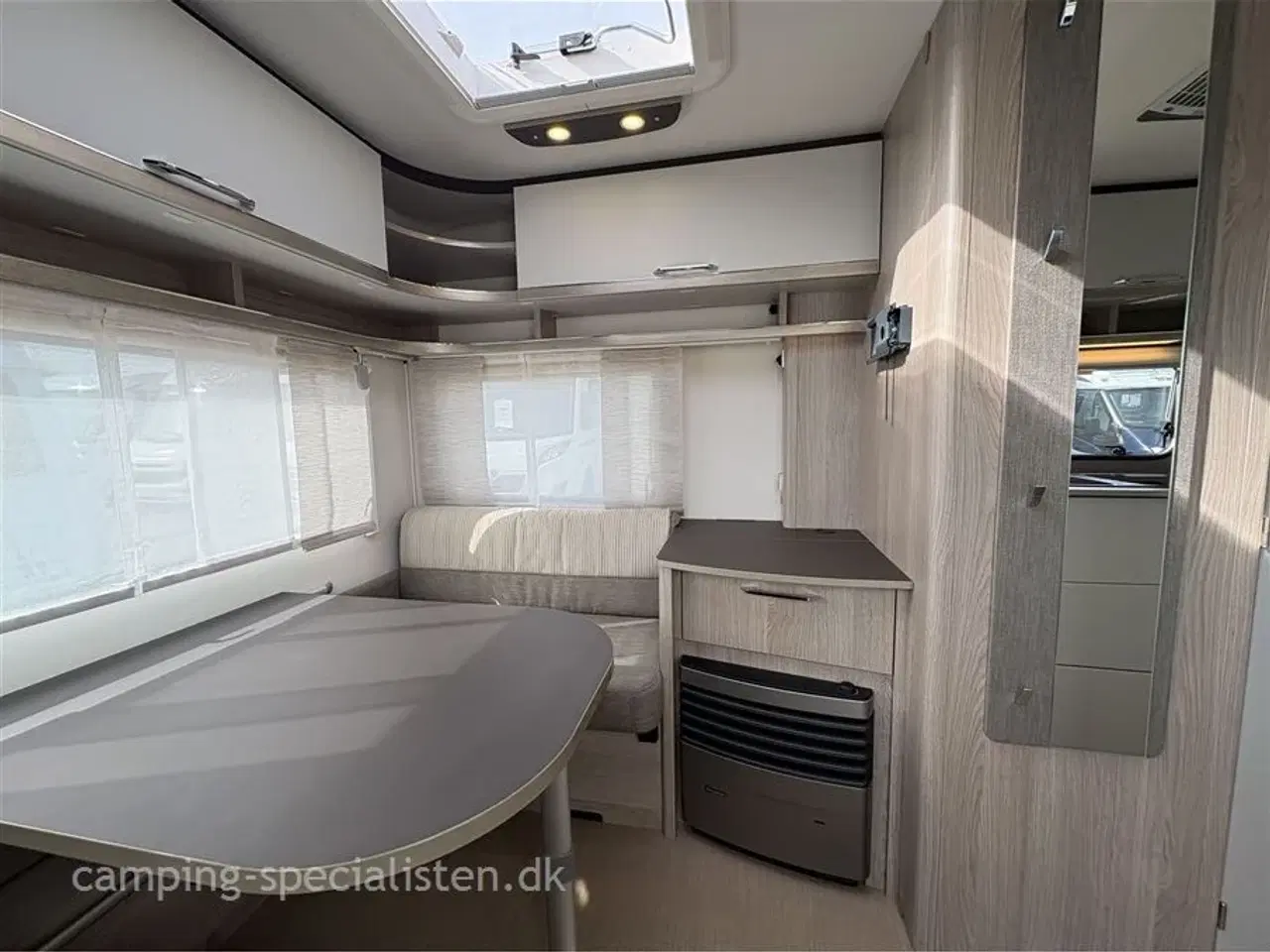 Billede 6 - 2023 - Bürstner Premio 490 TS Bürstner Premio 490 TS Limited Edition 2023 - Se den nu hos Camping-Specialisten.dk