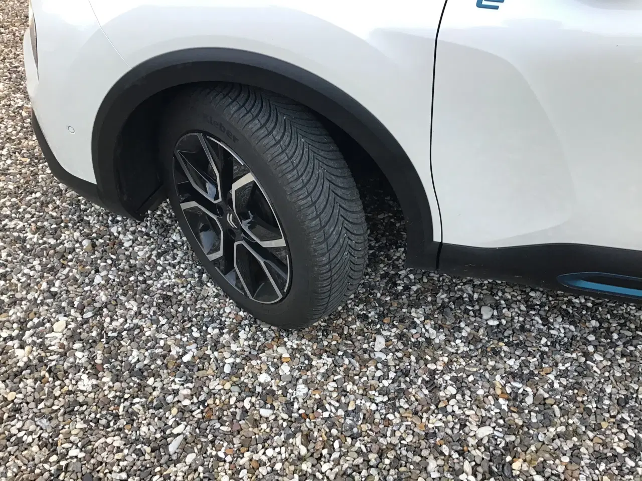 Billede 3 - 1/2 pris - flot Citroën el-bil til salg E-c4 Shine