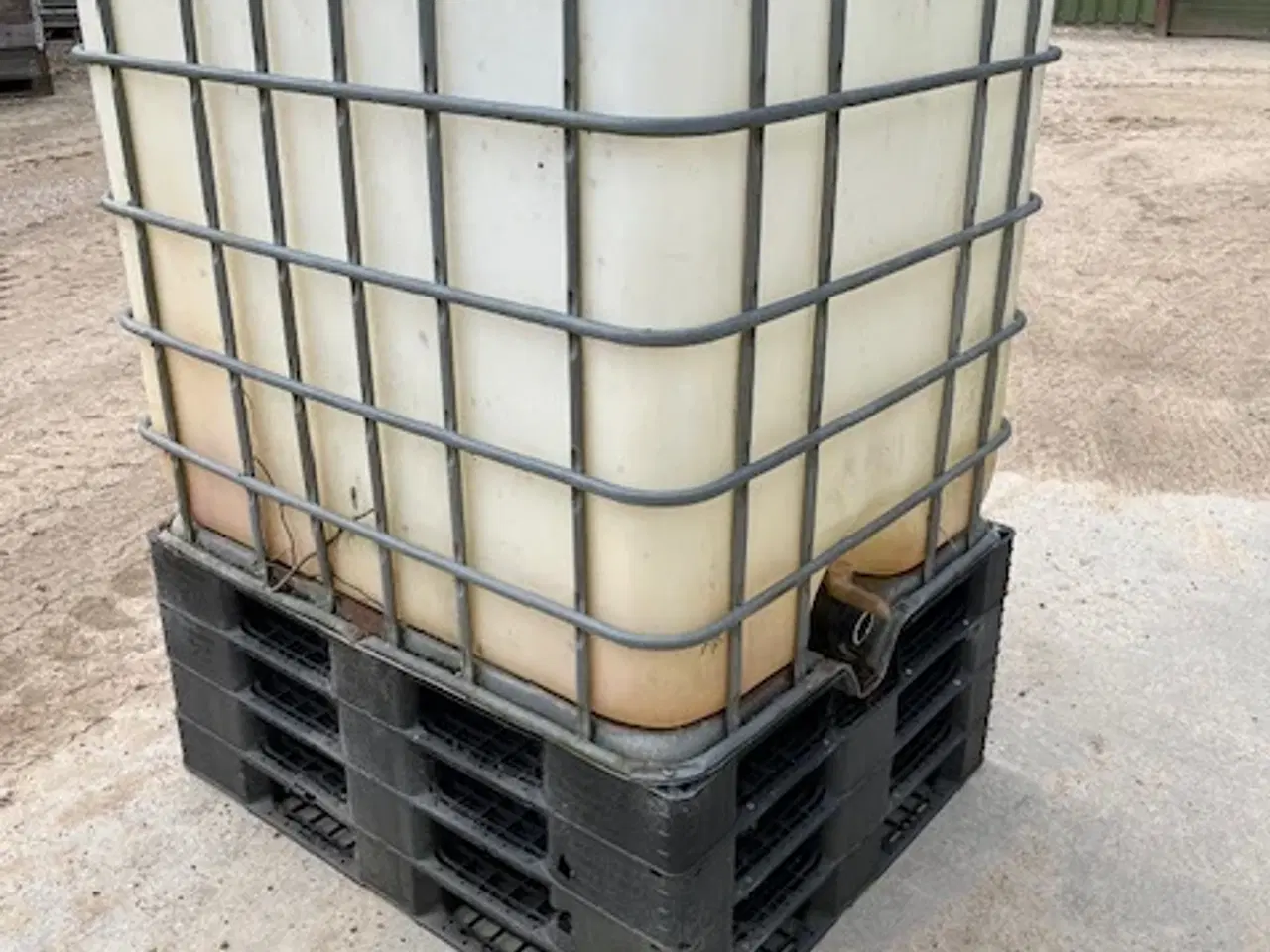 Billede 5 - Stål tank 5900 liter med glasfiber