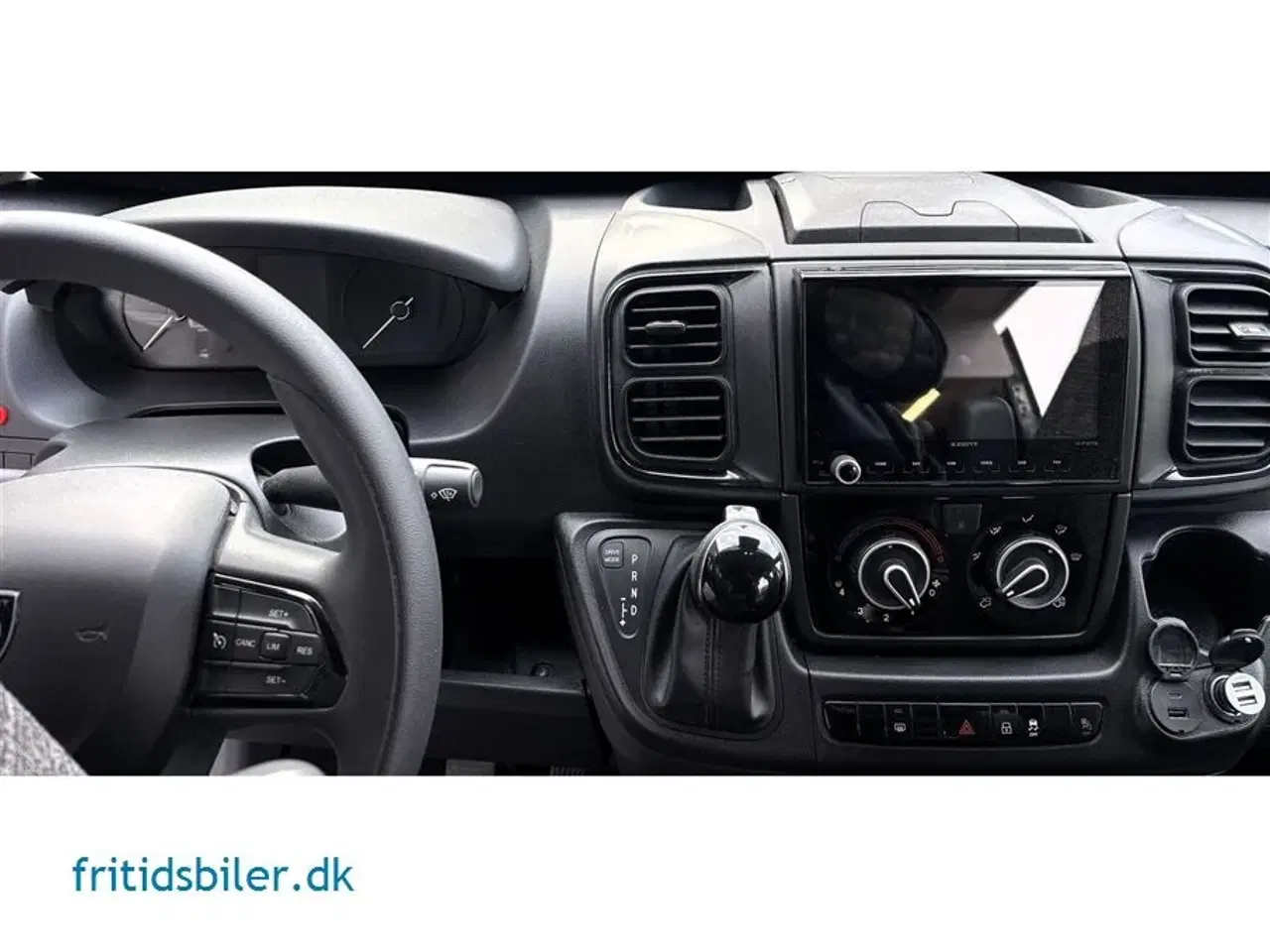 Billede 13 - 2025 - Bravia 636 180 Hk   Bravia 636 Med hævetag campervanen med masser af plads til 4 personer