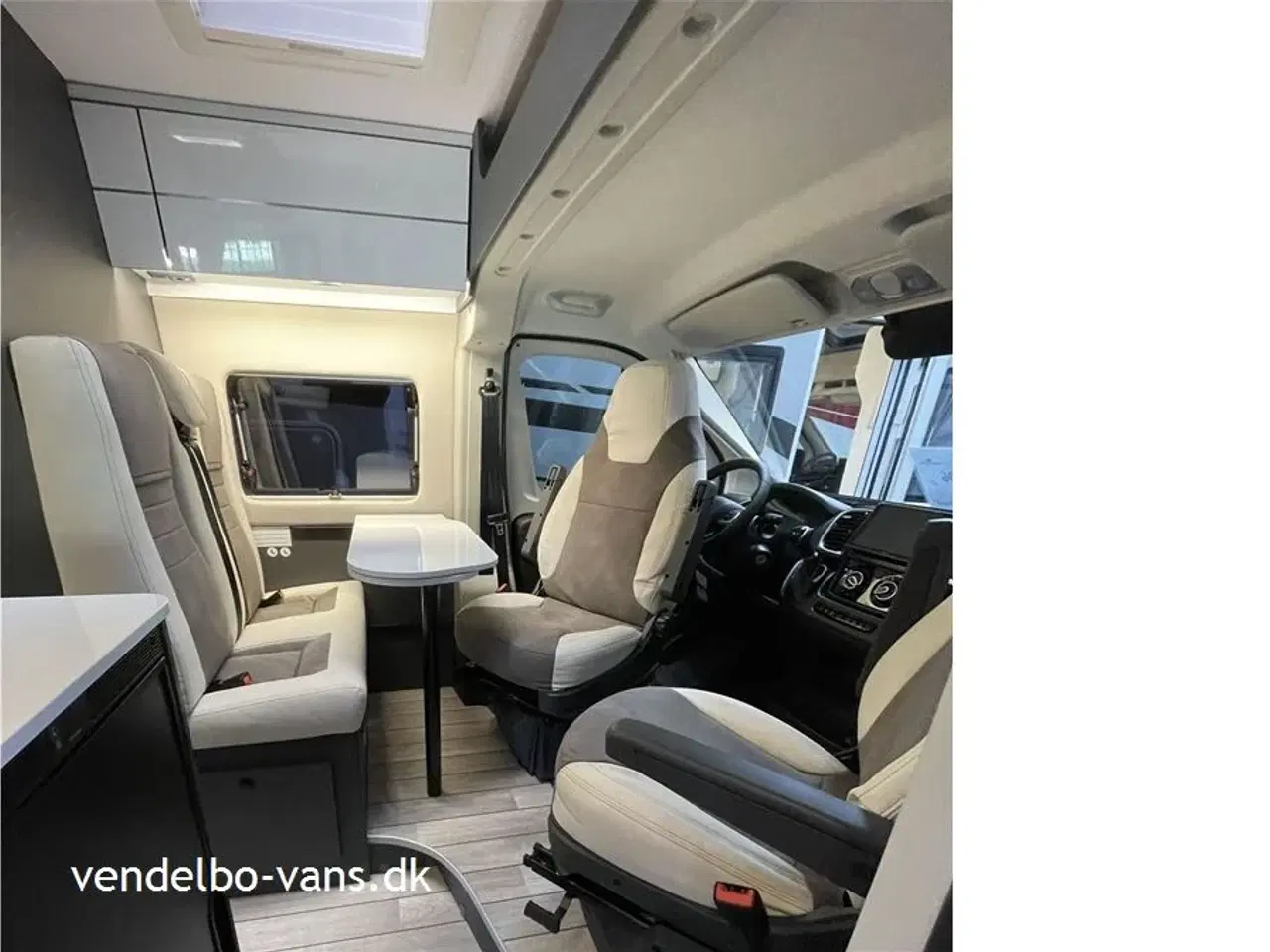 Billede 12 - 2026 - McLouis Menfys Van 1 KUN 541 cm lang - 205 cm bred og 265 cm høj