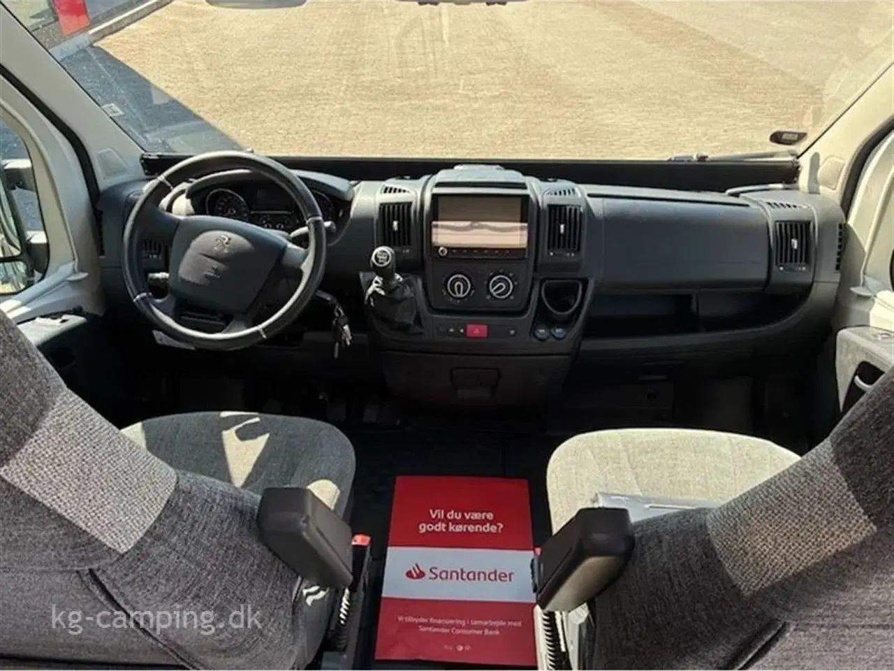 Billede 3 - 2023 - Bravia 636 165 Hk Edition 30   Velholdt og nyere Van fra 2023, klar til nye eventyr - Markise, Radio med Bakkamera, Carplay, bodelsbatteri og meget mere
