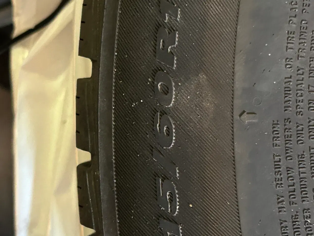 Billede 3 - Vinterdæk 215/60 R17 og stålfælge