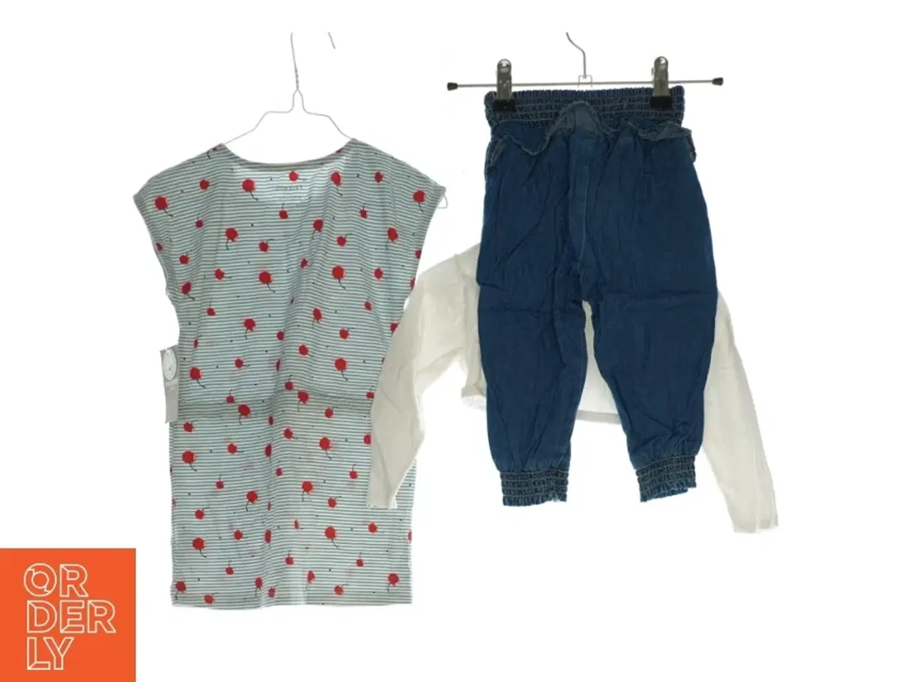 Billede 2 - Buksedragt bukser og cardigan (str. 86)