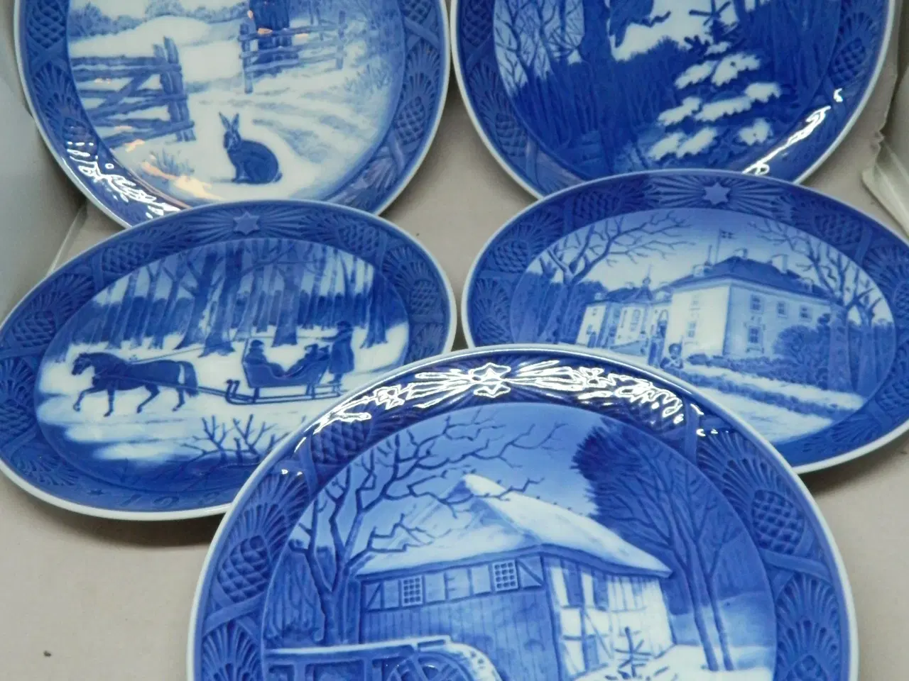 Billede 1 - Juleplatter 5 stk. Kgl. Porcelæn