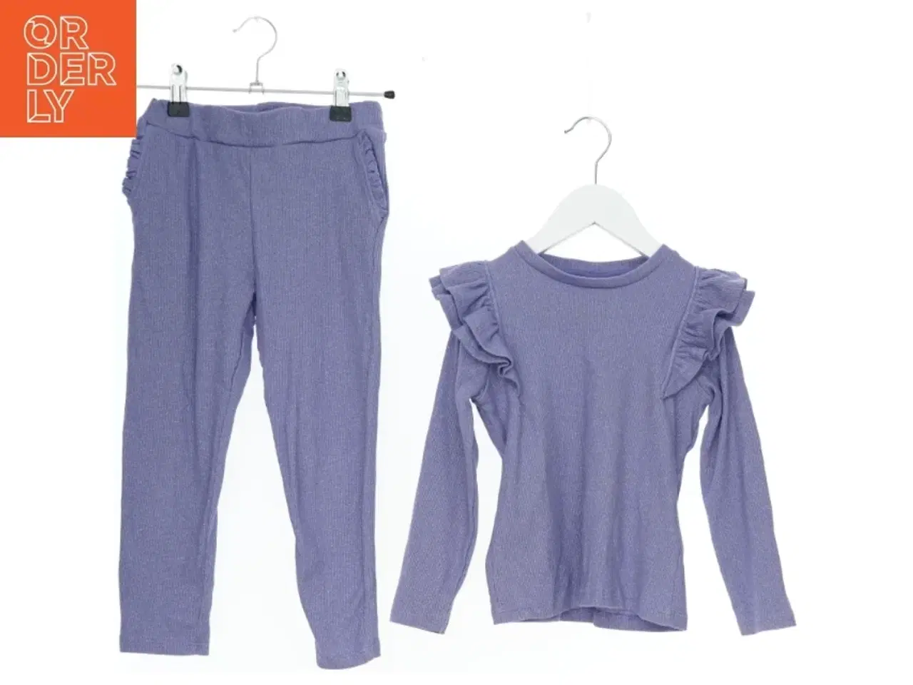 Billede 1 - Lilla bluse og bukser sæt fra Name It (str. 110)