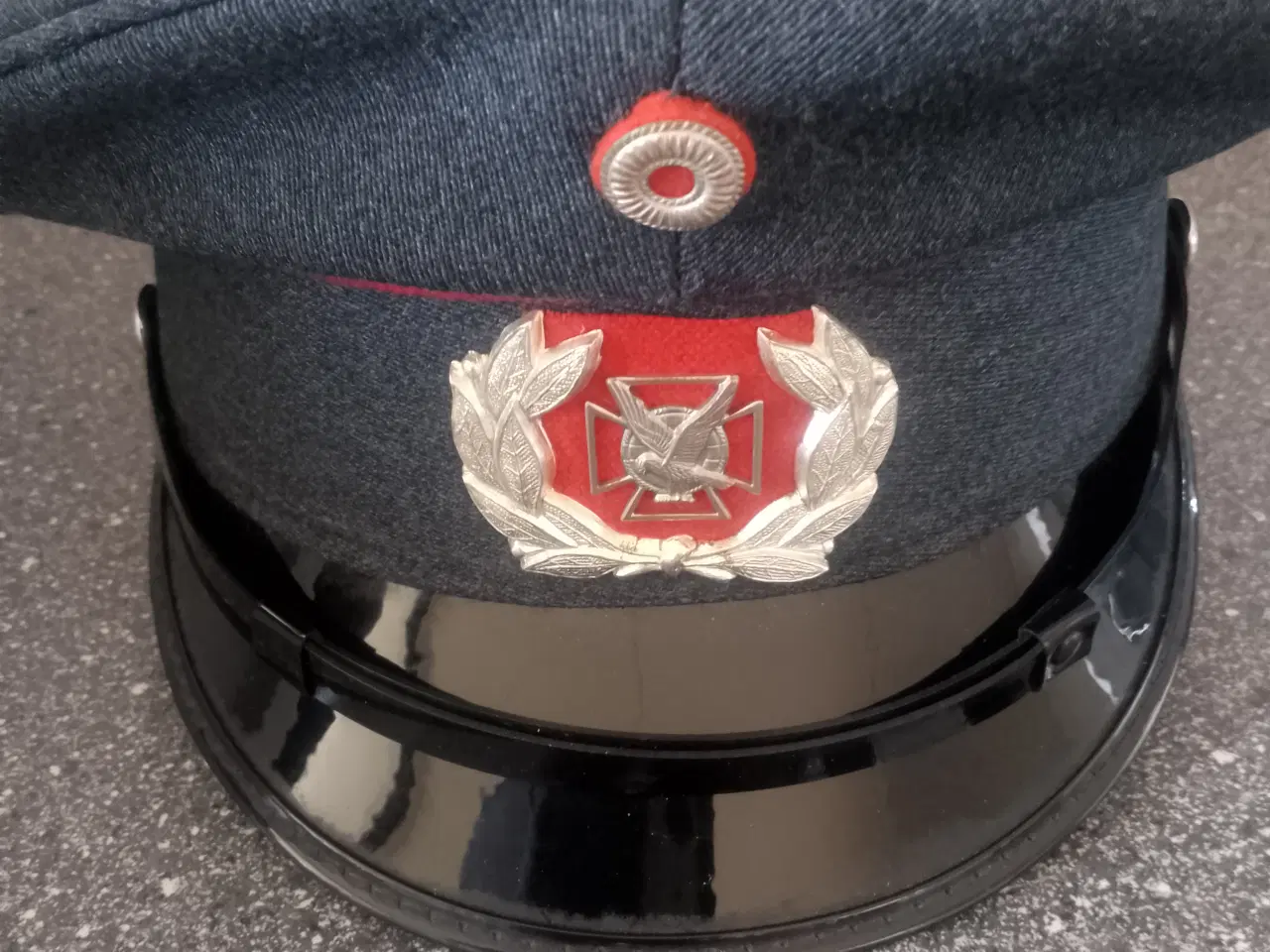 Billede 2 - Falck zonen kasket ( redder ).