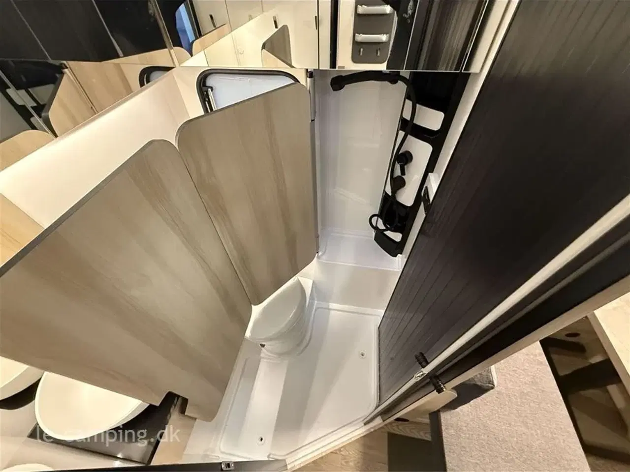 Billede 11 - 2026 - Hobby De Luxe 460 SFf