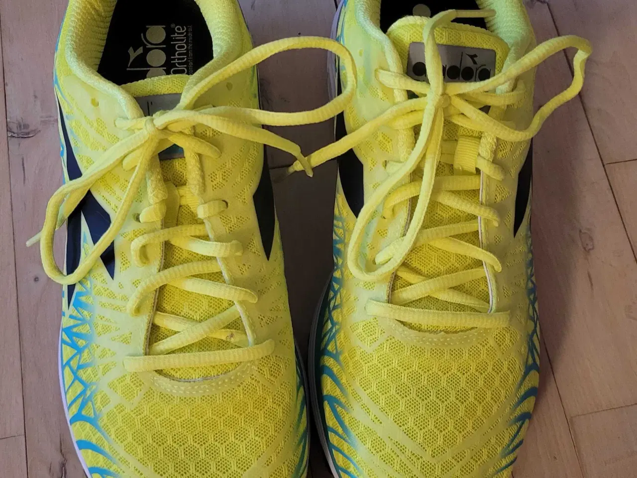 Billede 1 - Diadora Mythos Blushield Fly 2 - herre løbesko 45,