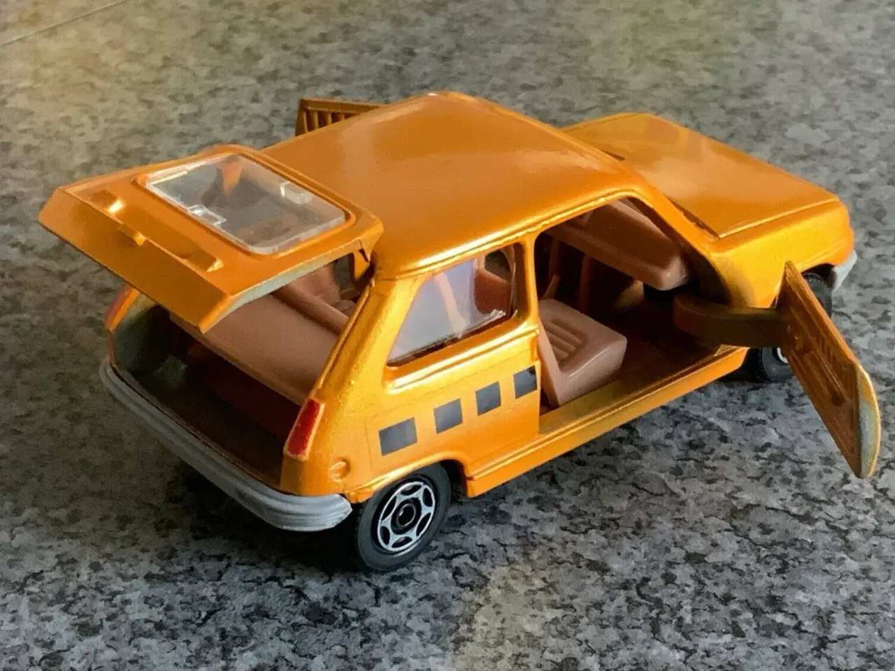 Billede 5 - Corgi Toys No. 293 Renault 5 TS, scale 1:36