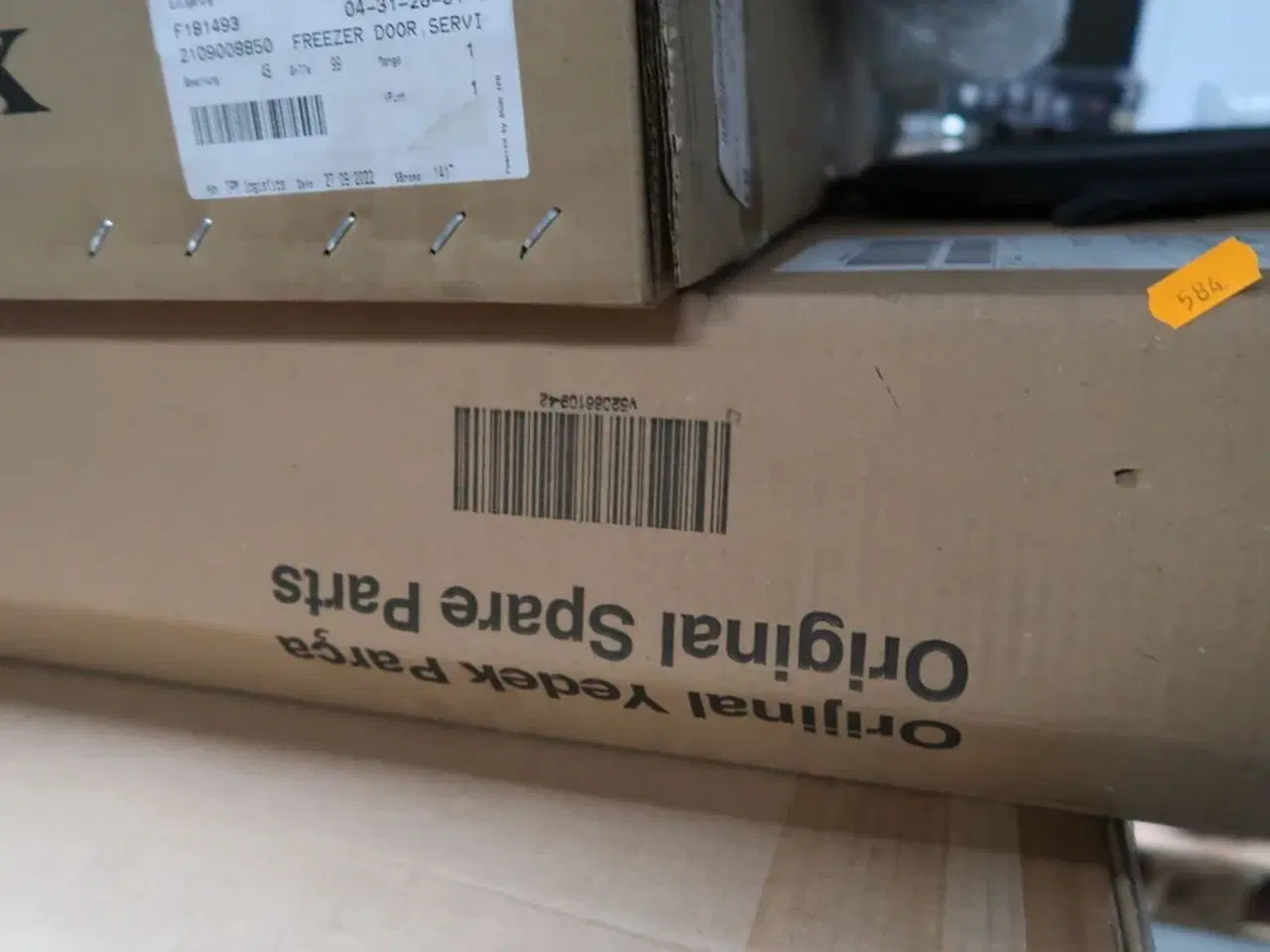 Billede 6 - Palle med div. Reservedele bl.a. køleskabsdøre m.m.