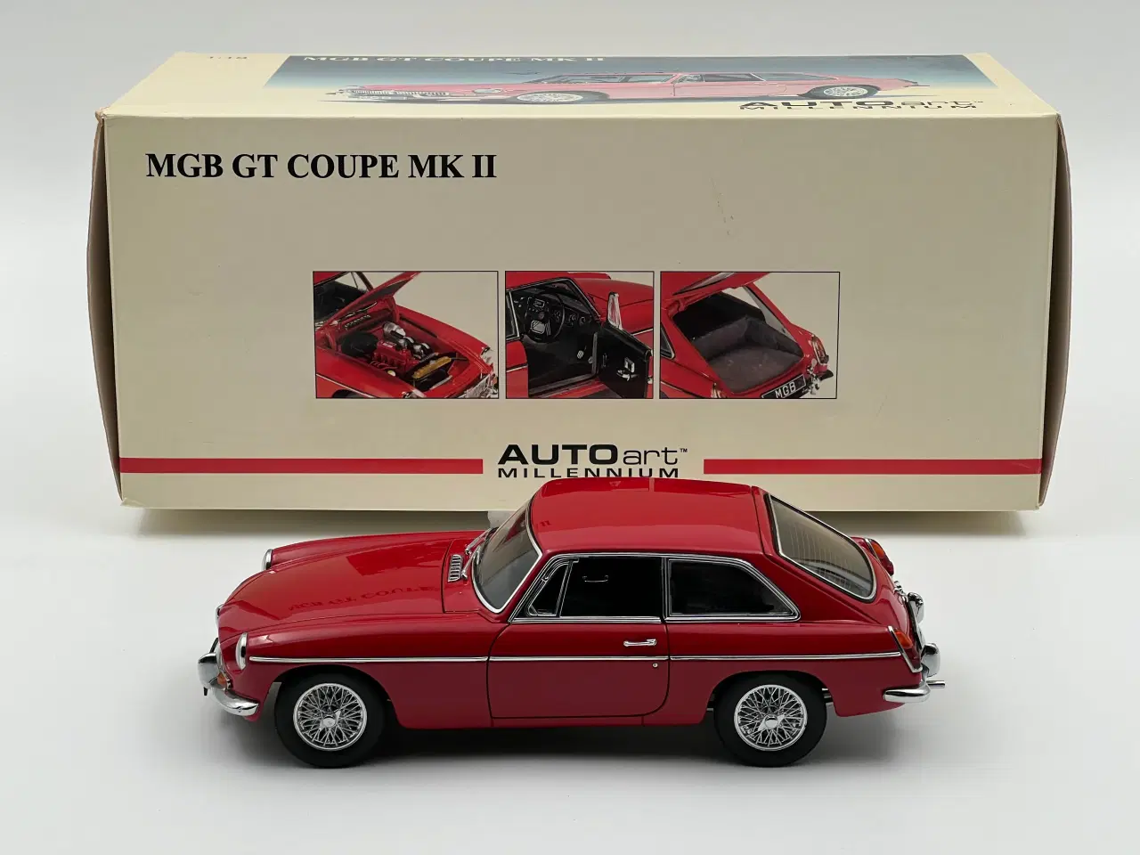 Billede 2 - 1969 MGB GT Coupe Mk2 - AUTOart - 1:18