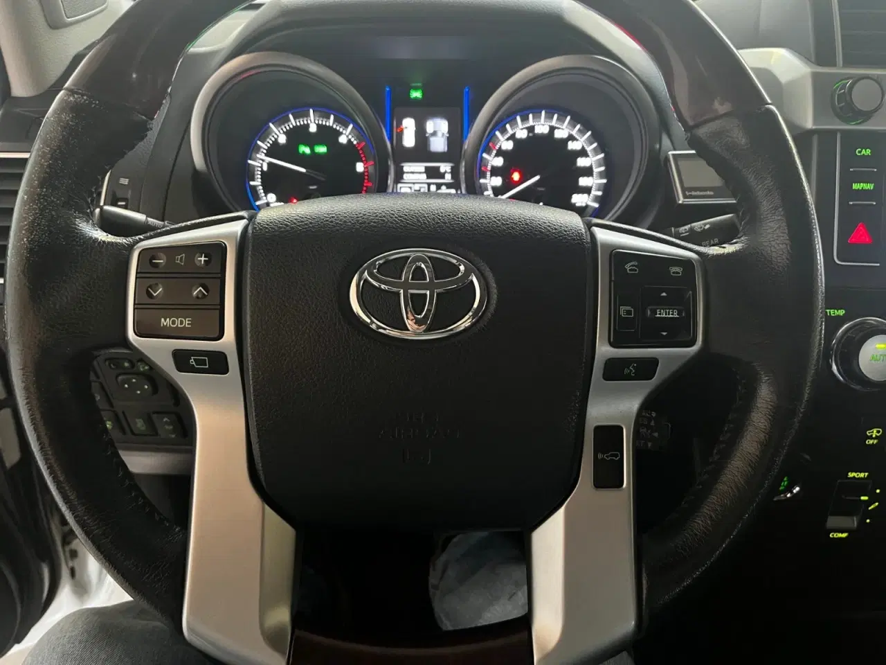 Billede 9 - Toyota Land Cruiser 2,8 D-4D T4 aut. 7prs