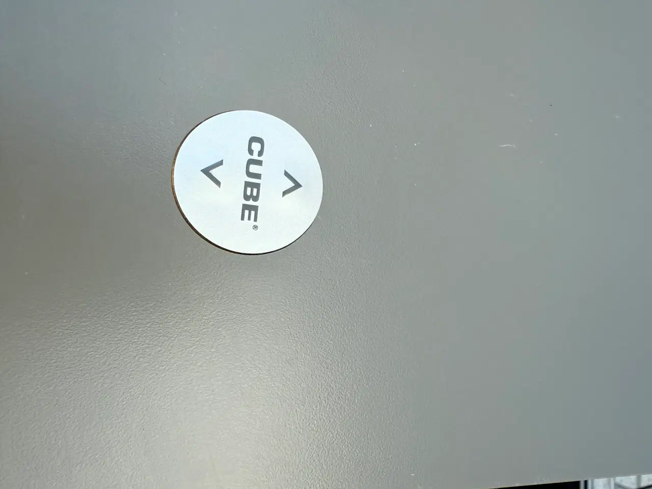 Billede 2 - CUBE hæve/sænke skrivebord. 