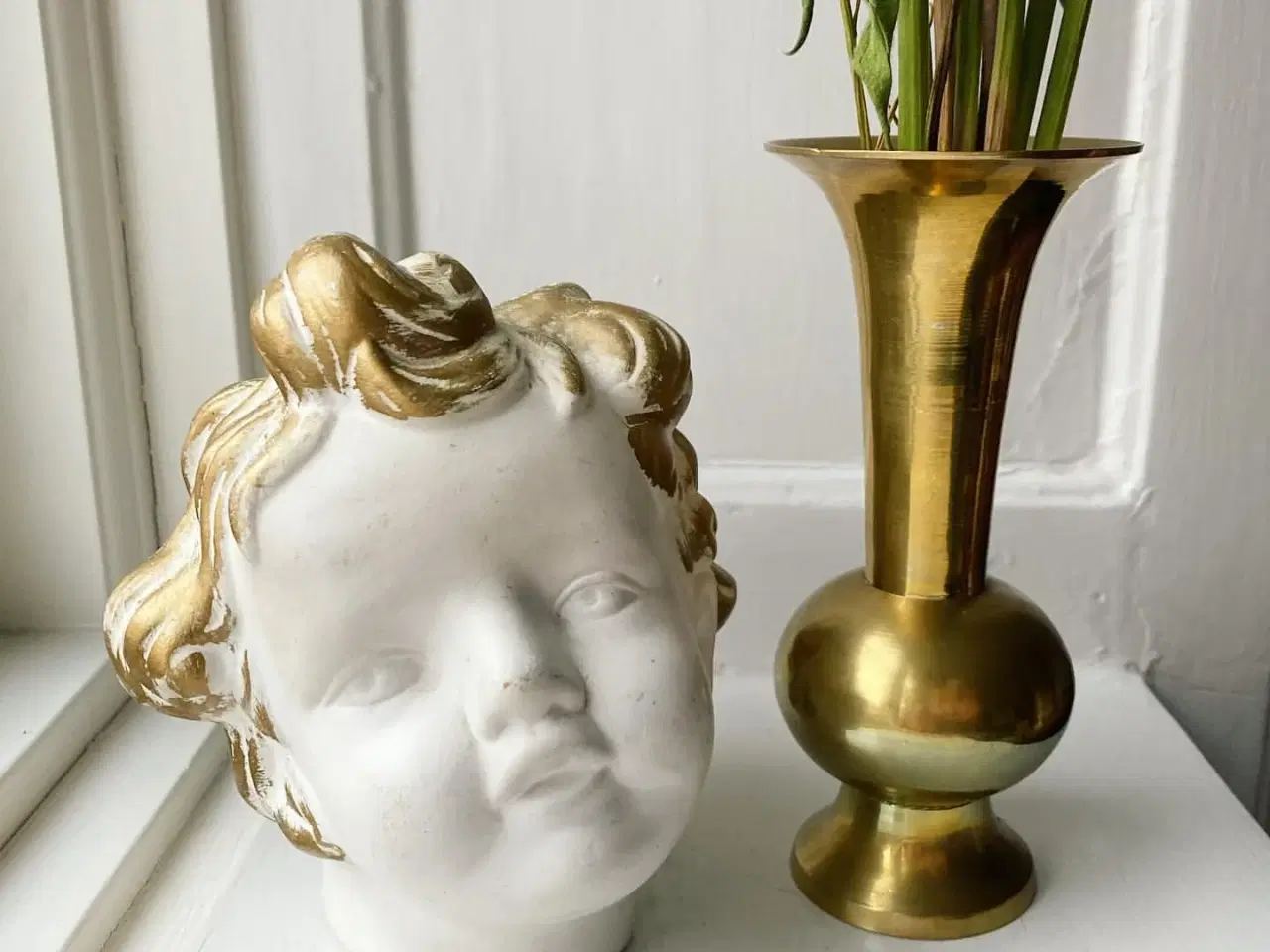 Billede 2 - Lerhoved, hvidt m guldhår