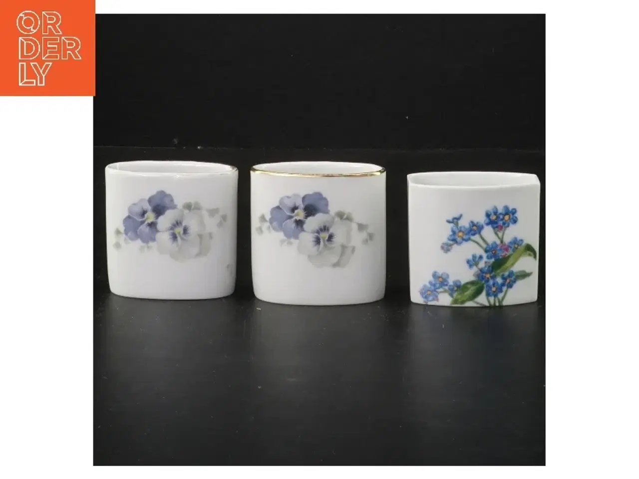 Billede 1 - Små porcelænsvaser med blomsterdekoration fra Bavaria (str. 6x6 cm)