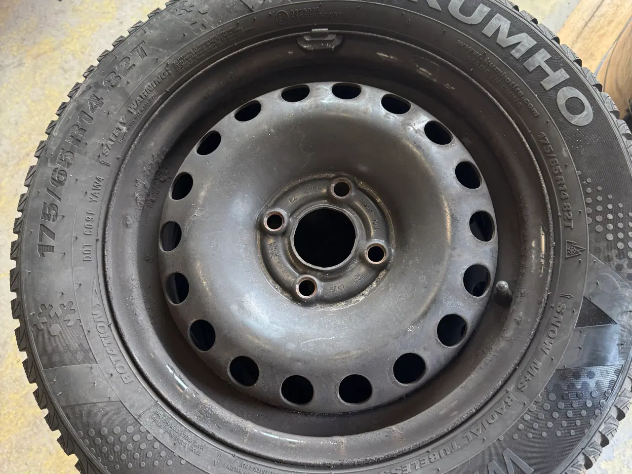 Billede 3 - Skoda city go Vw Up Seat mii vinterhjul