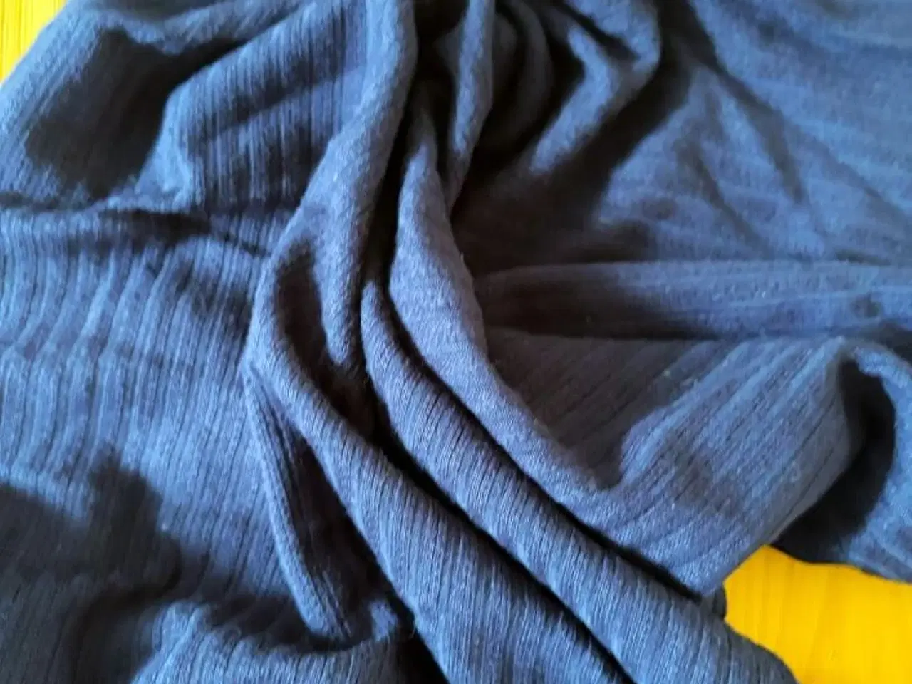 Billede 3 - 3,3 meter strukturstrikket jersey