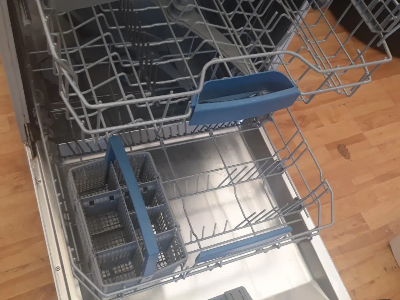 Billede 3 - Pæn Bosch opvaskemaskine sælges