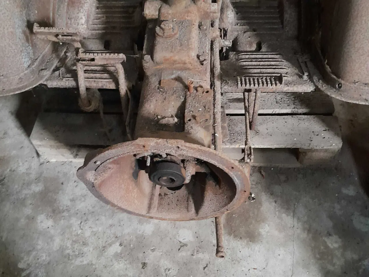 Billede 1 - BM-Teddy type 200 Gearkasse og bagtøj