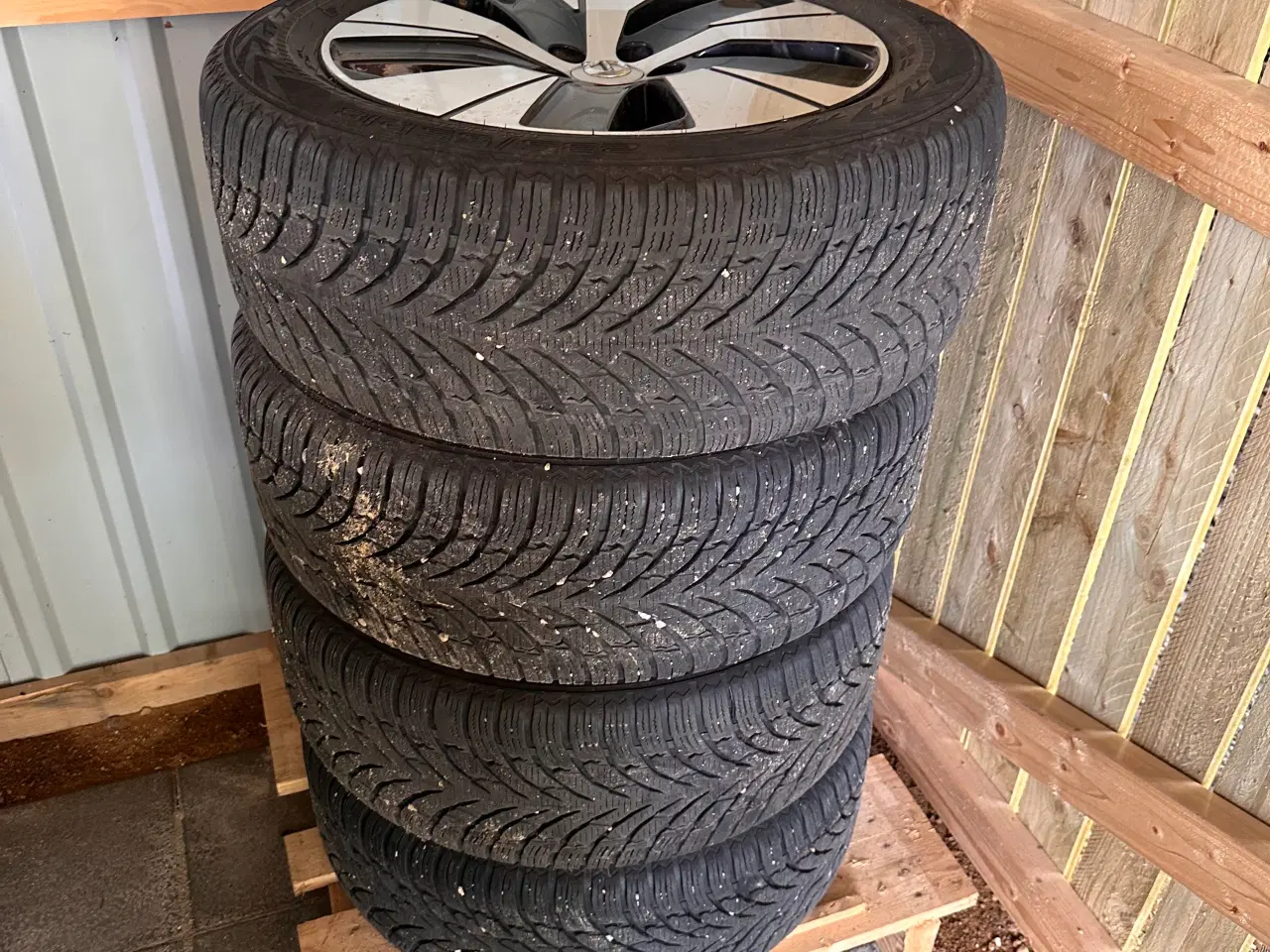 Billede 4 - Volvo cc 40 originale hjul. 
