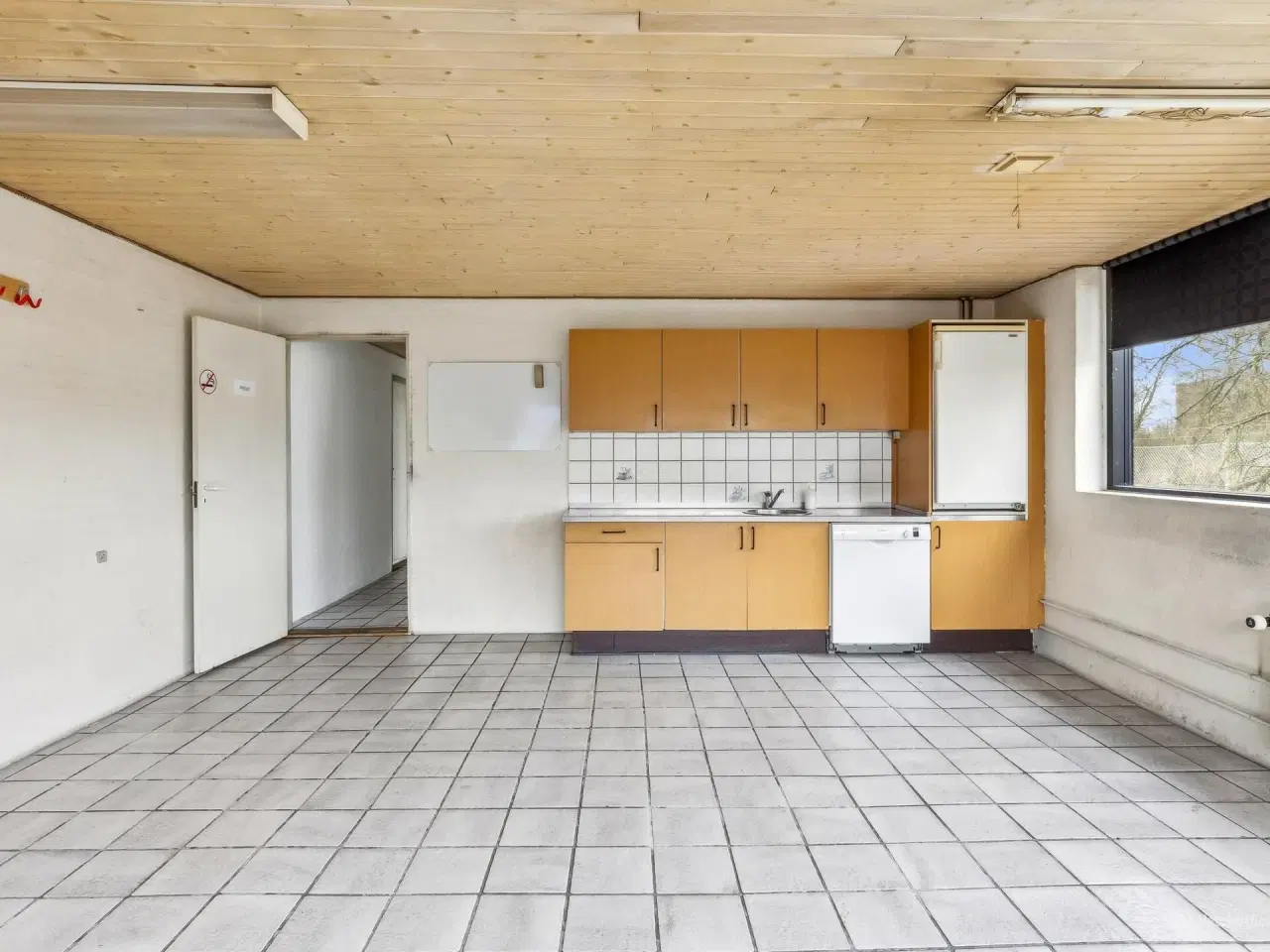 Billede 10 - Solid erhvervsejendom med god beliggenhed