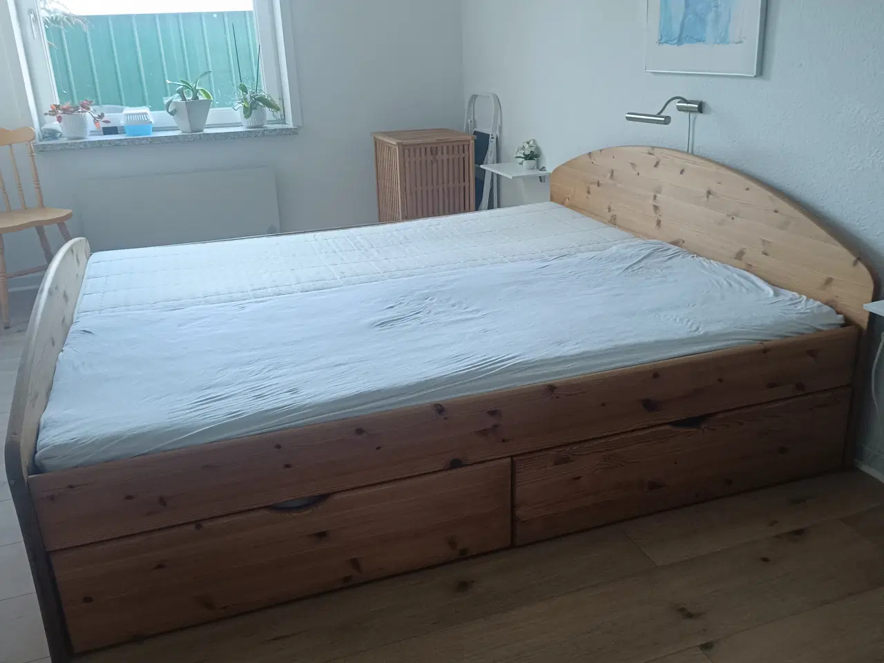 Billede 3 - Seng 180x200, med madrasser