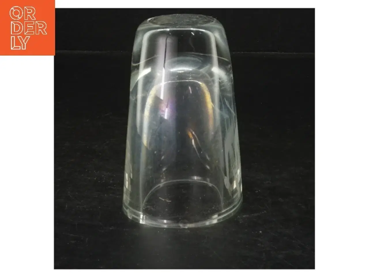 Billede 2 - Lille glasvase med gravering (str. 10,5 cm)