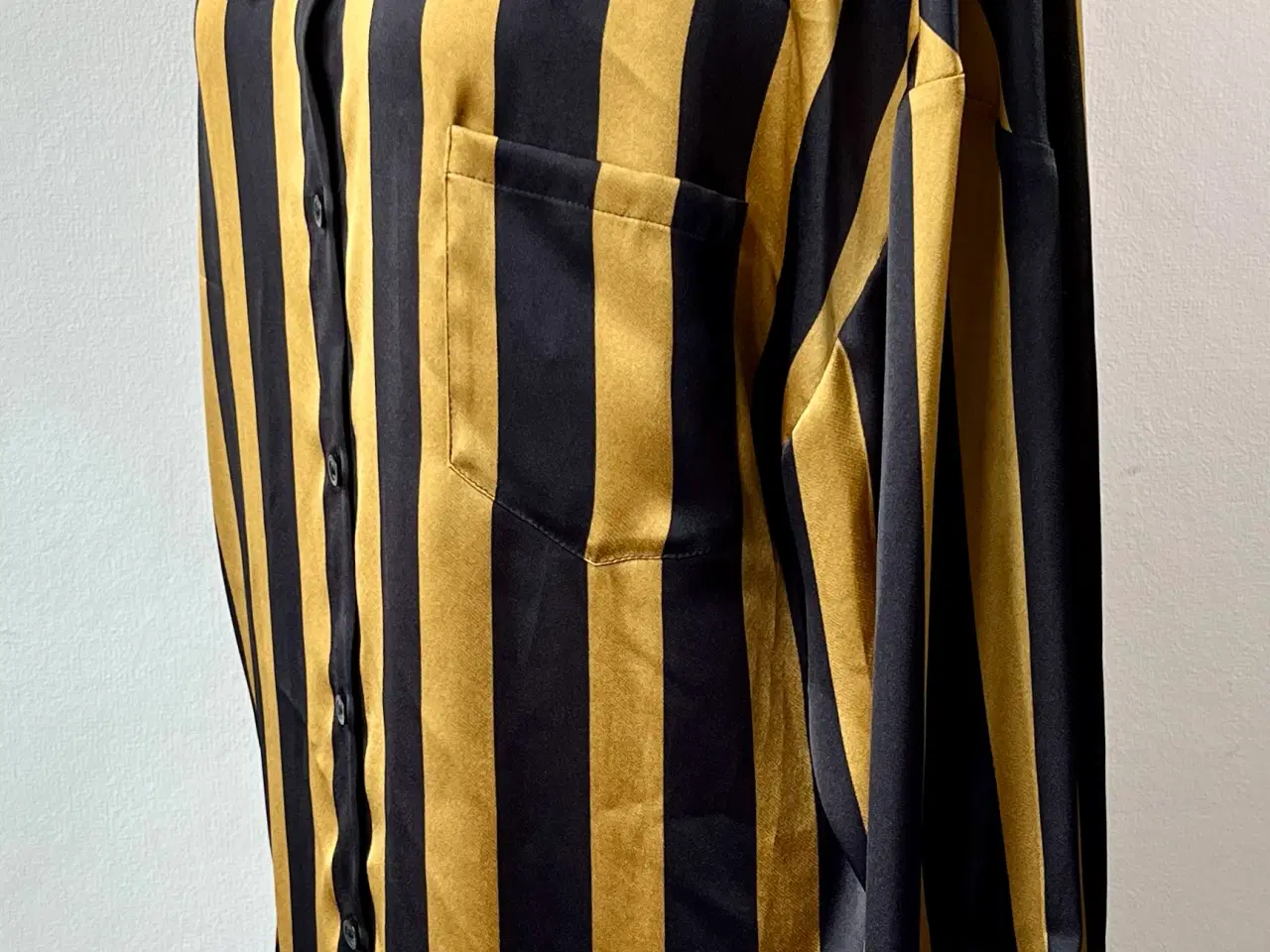 Billede 3 - By Malene Birger, skjorte, str. 40