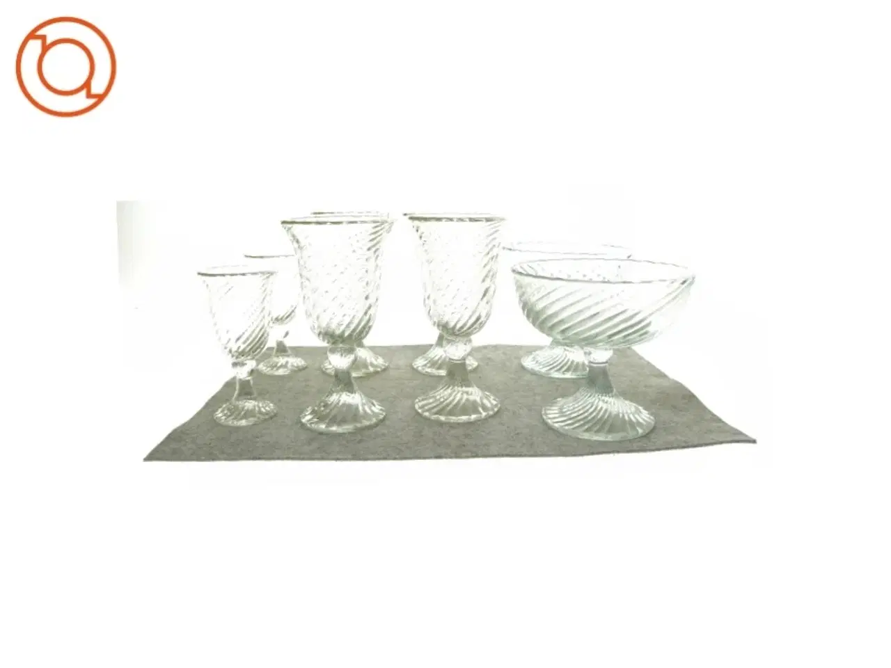 Billede 1 - Forskellige glasskåle på fod (str. HØ: 23x17)