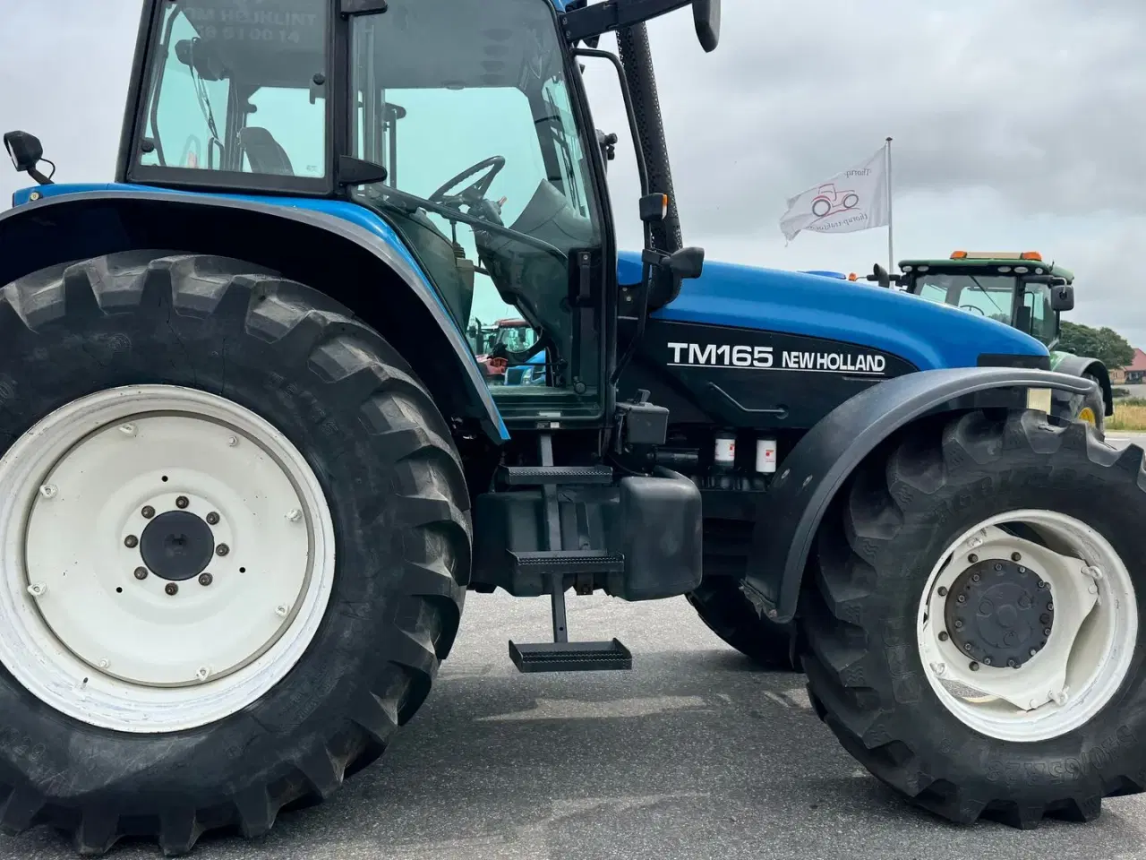 Billede 10 - New Holland TM 165  KUN 4000 TIMER OG AFFJEDRET KABINE!