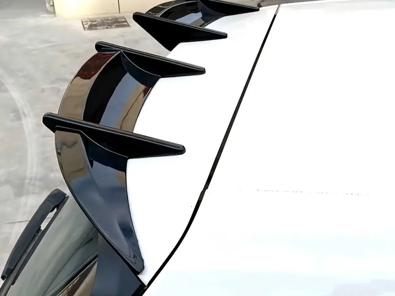 Billede 2 - 2 delt bagklap spoile til Golf 4,5,6,7