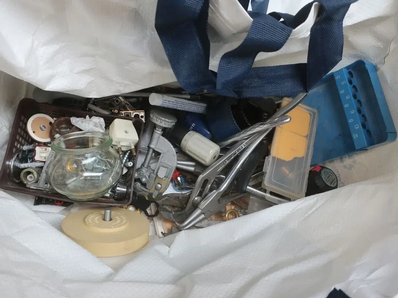 Billede 3 - 6 poser med div. Værktøj