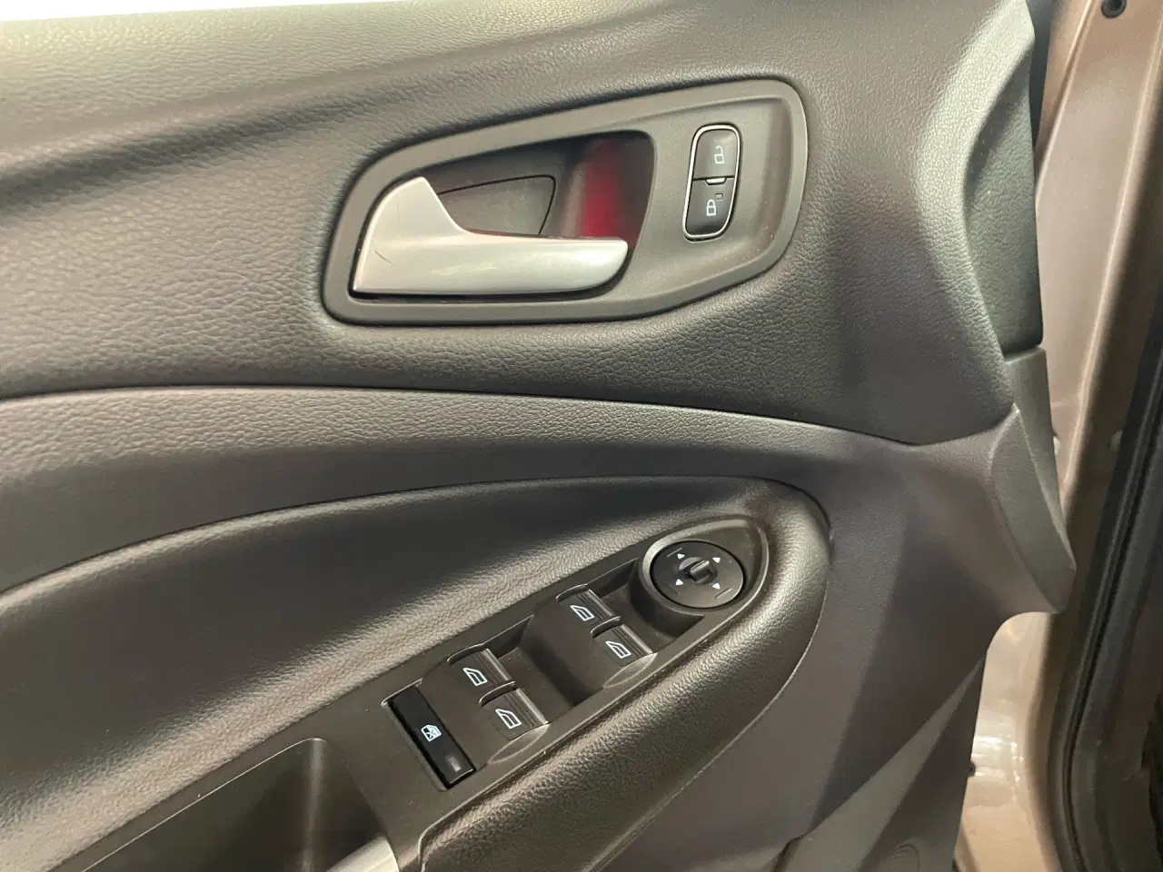 Billede 8 - Ford Kuga 2,0 TDCi Titanium 150HK 5d 6g