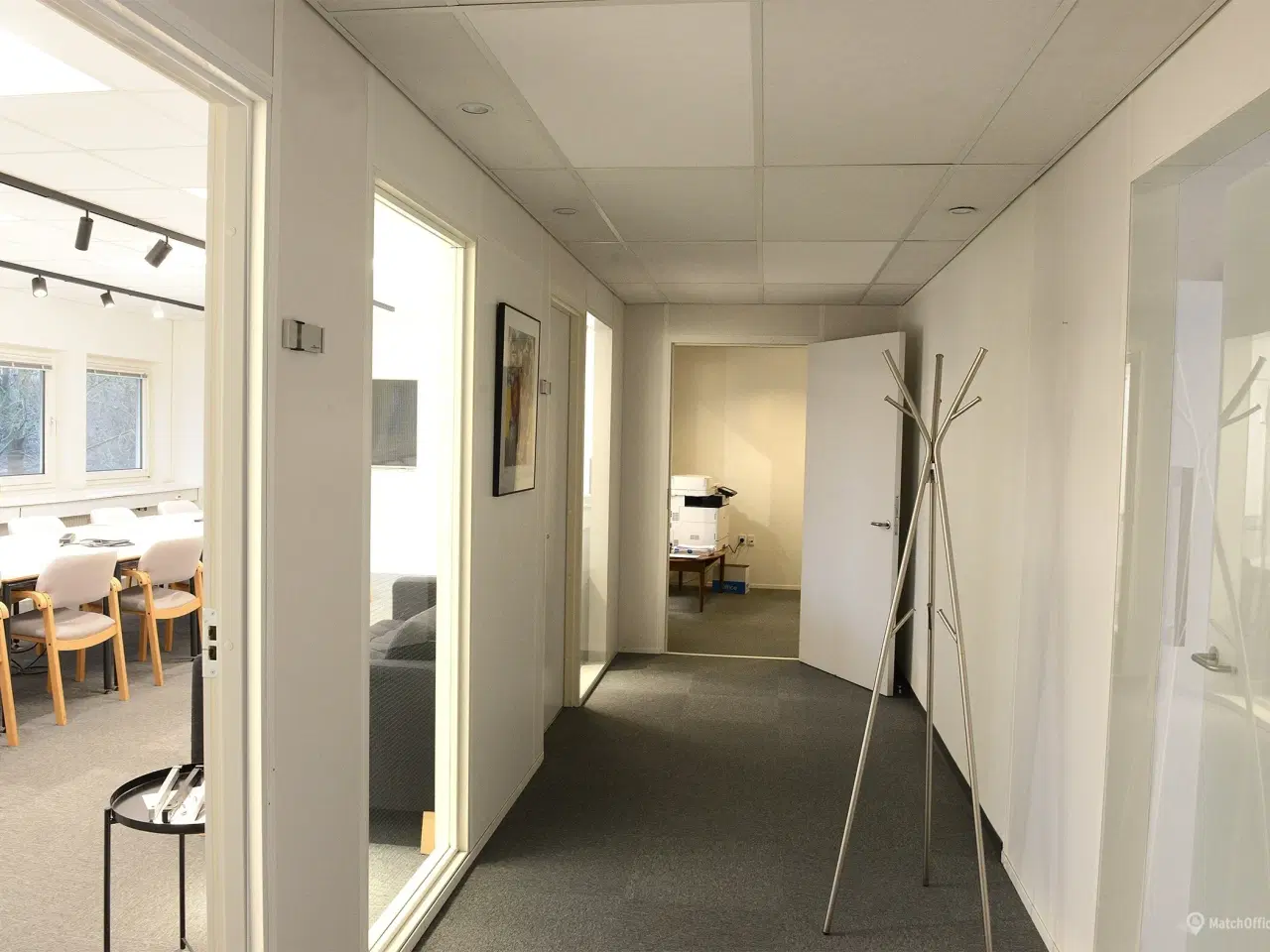 Billede 2 - Velindrettet kontor