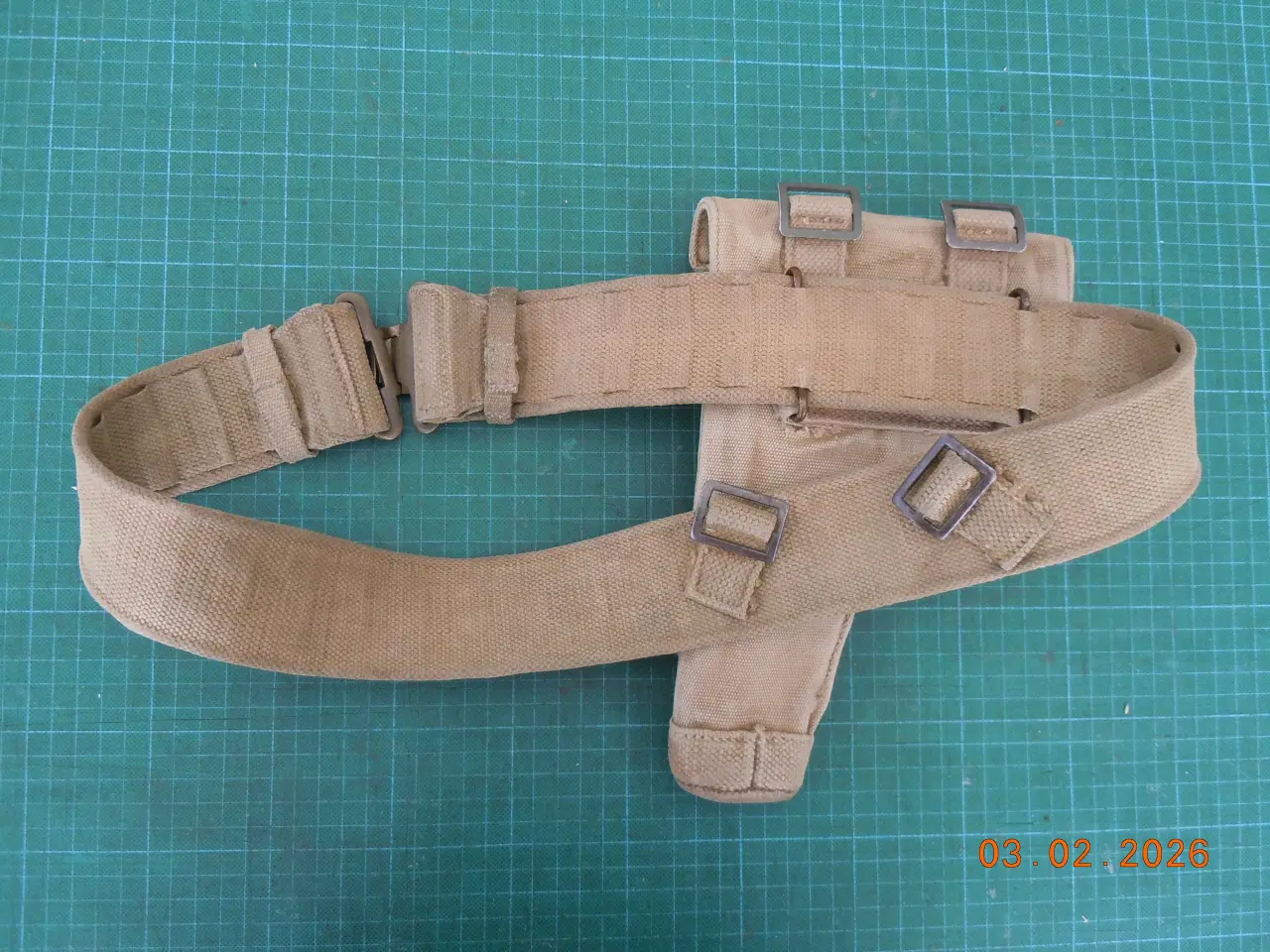 Billede 4 - SIG-Neuhausen M-49 hylster og bælte, fangsnor.