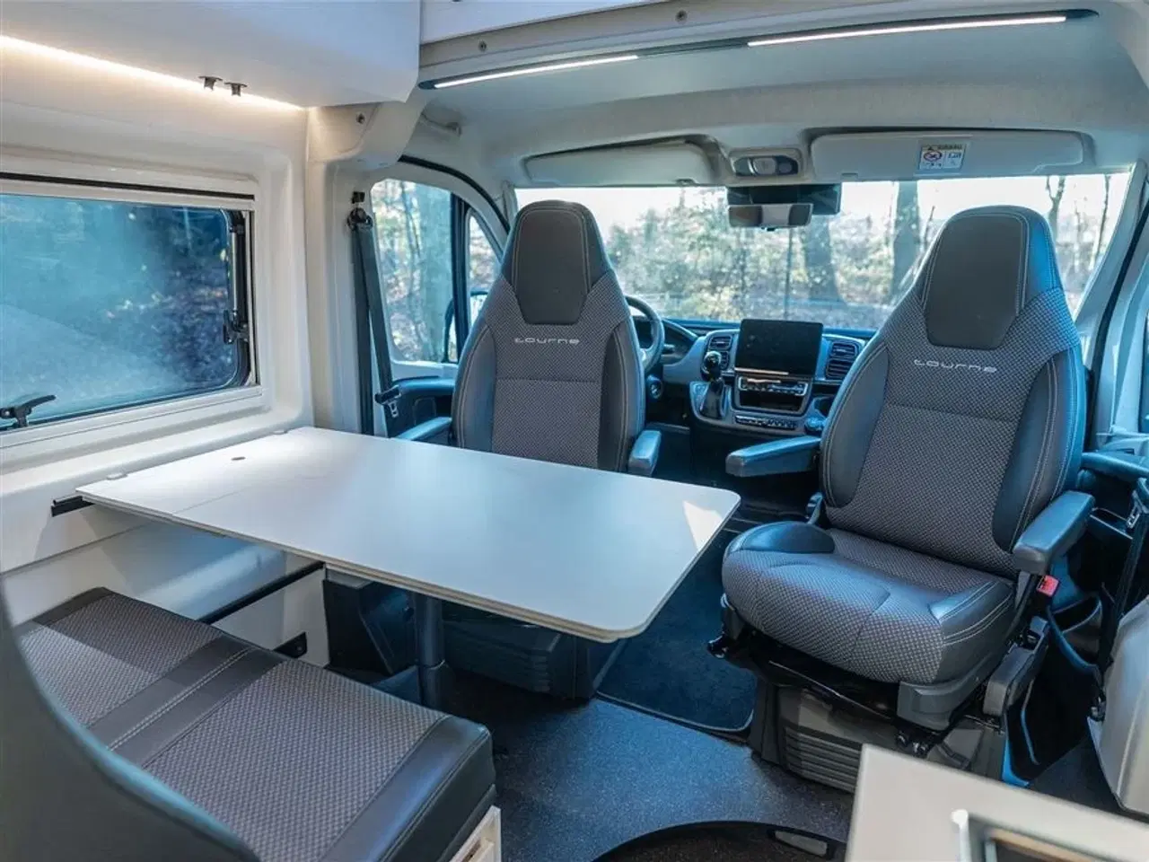 Billede 9 - 2026 - Tourne 6.0 Select aut. gear - Black - 180HK Tournes topmodel