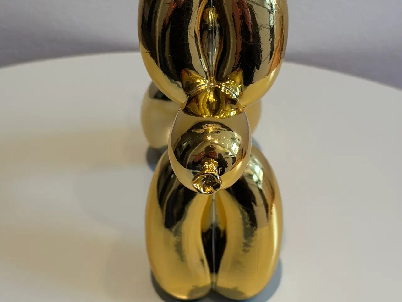 Billede 2 - Ballonhund skulptur i guld – moderne og dekorativ