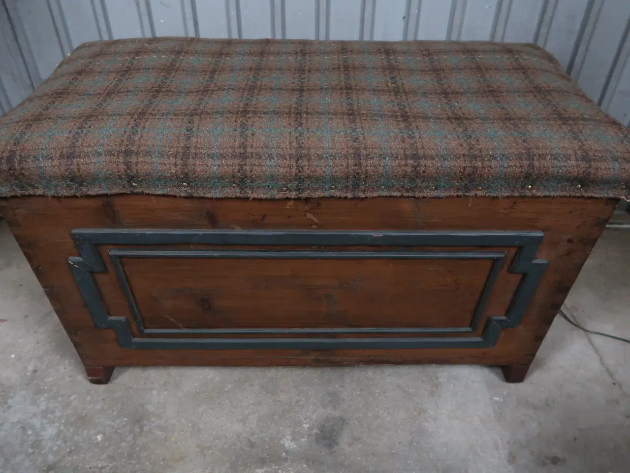 Billede 1 - Lille kiste til opbevaring