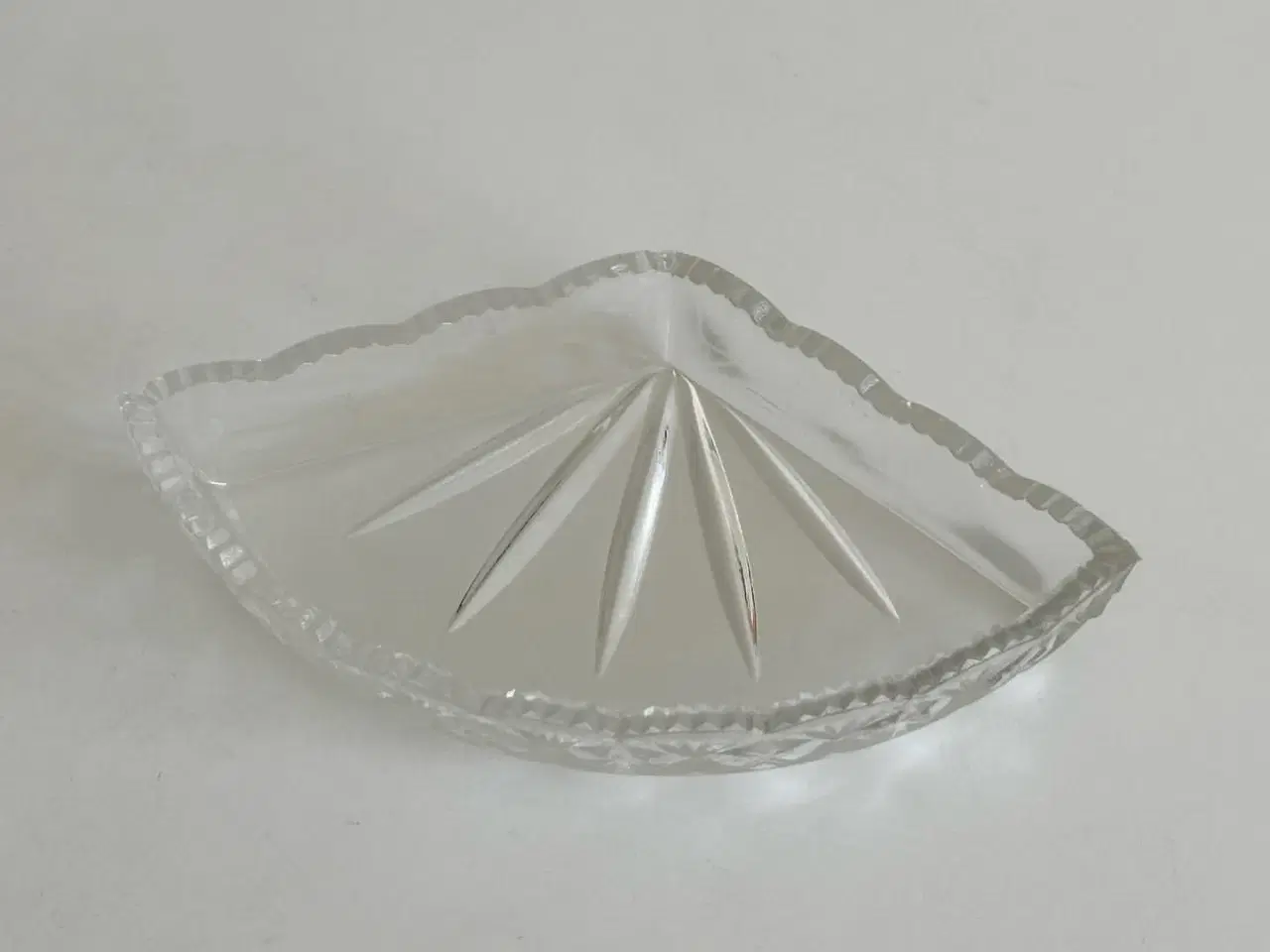 Billede 4 - Smykkeskål, presset glas