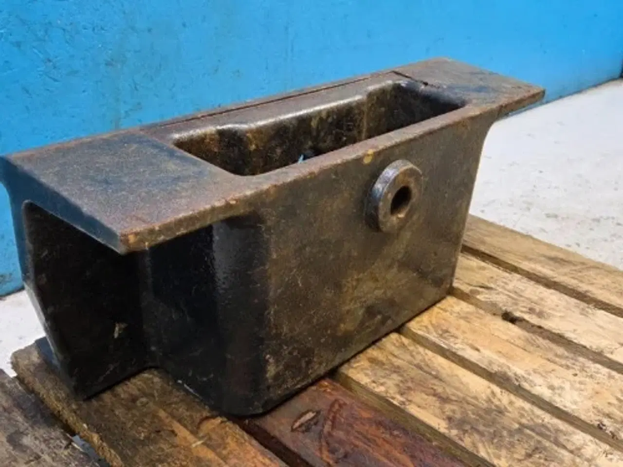 Billede 3 - New Holland TL100 Beslag 87302955