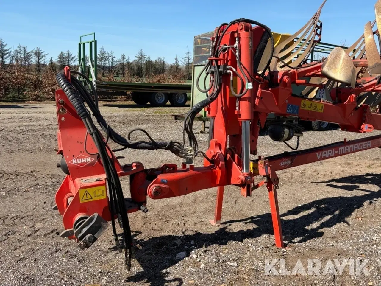 Billede 9 - Halvbugseret vendeplov Kuhn Vari-manager VMG8EH53 8 furet
