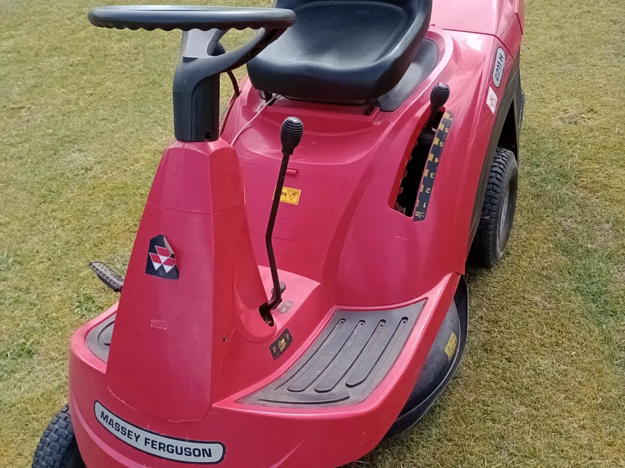 Billede 4 - Plænetraktor Massey Ferguson