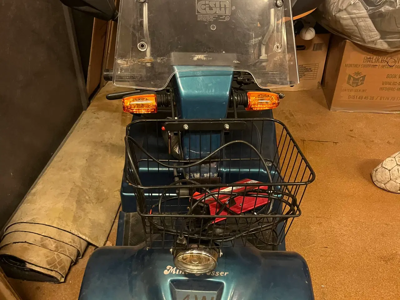 Billede 1 - Fin el-scooter med nye batterier