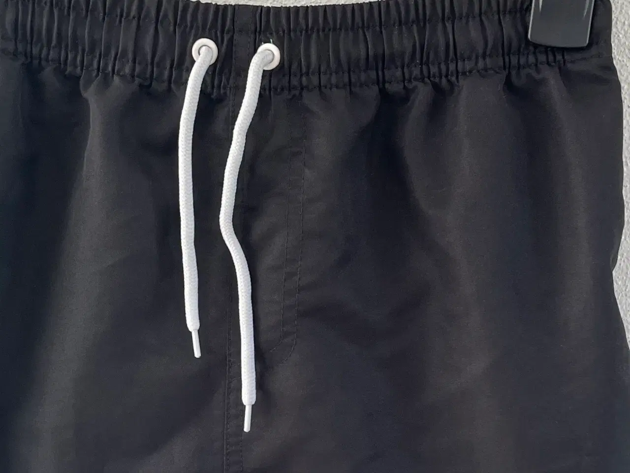 Billede 2 - Badeshorts str.170