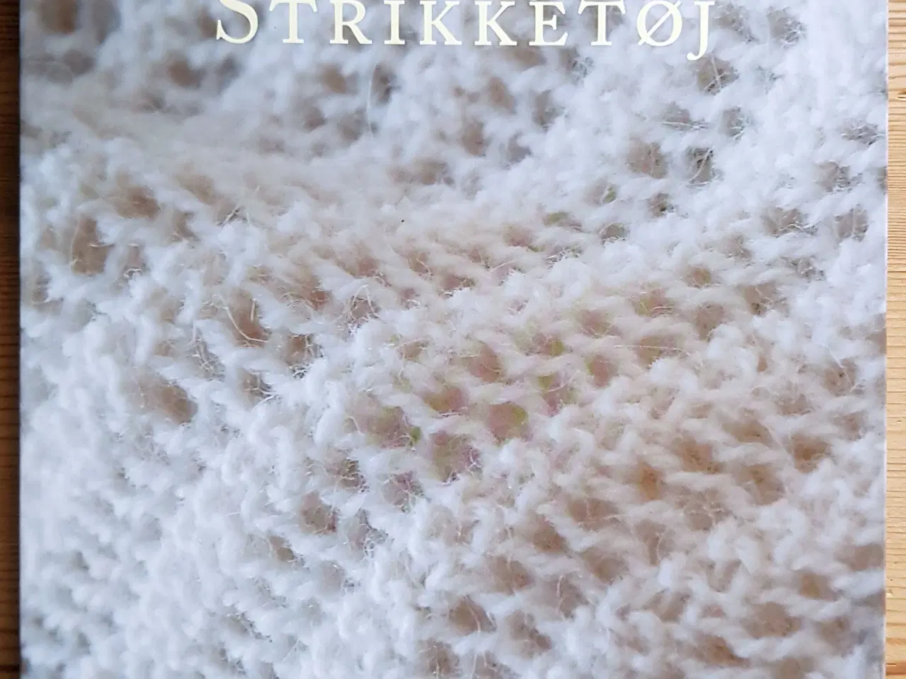 Billede 1 - Dejlige danske strikkebøger
